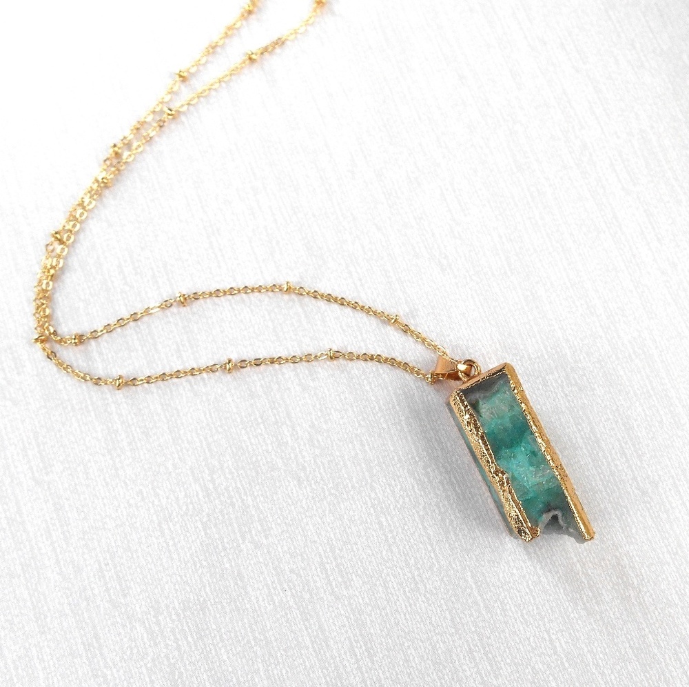 🆕️ Natalya Pendant Necklace - Picture 7 of 7
